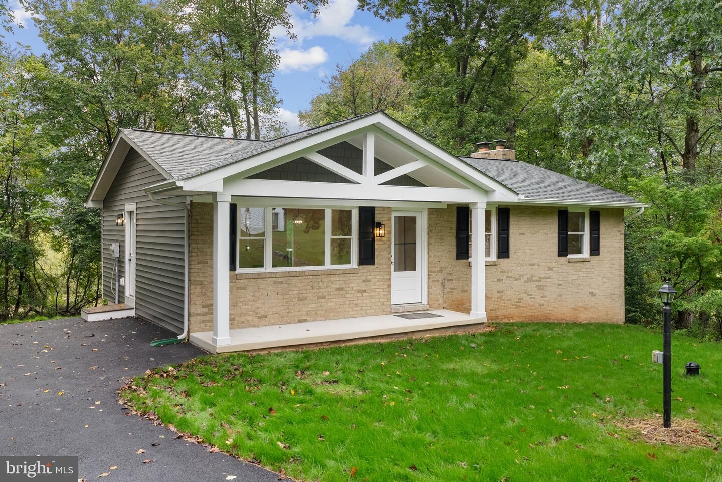 Property Photo:  3012 Merle Court  MD 21776 