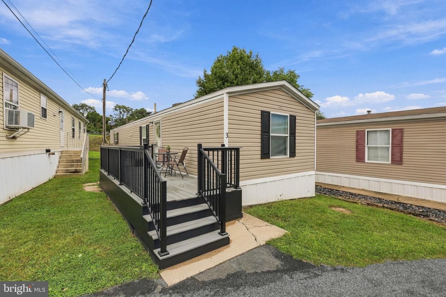 Property Photo:  3 Pleasant Hill Avenue  PA 17501 
