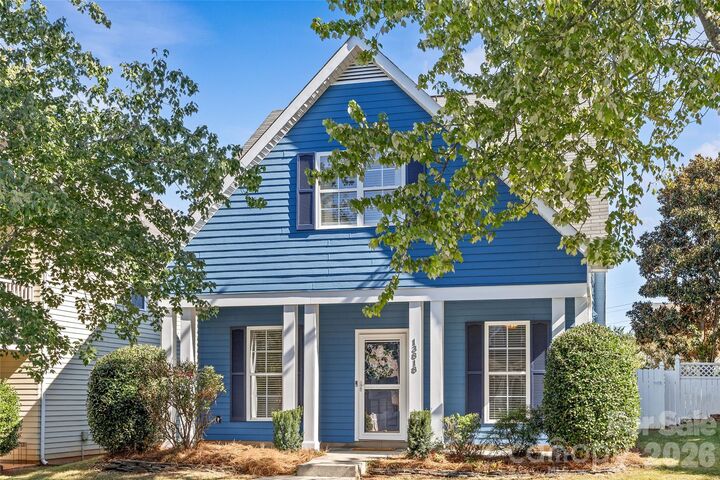 Property Photo: 13818 Carleen Way NC 28213