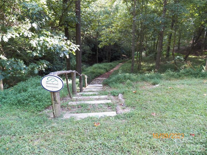 Property Photo:  270 Somersby Parkway  NC 28739 