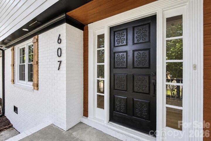 Property Photo: 607 Willow Lane NC 28075