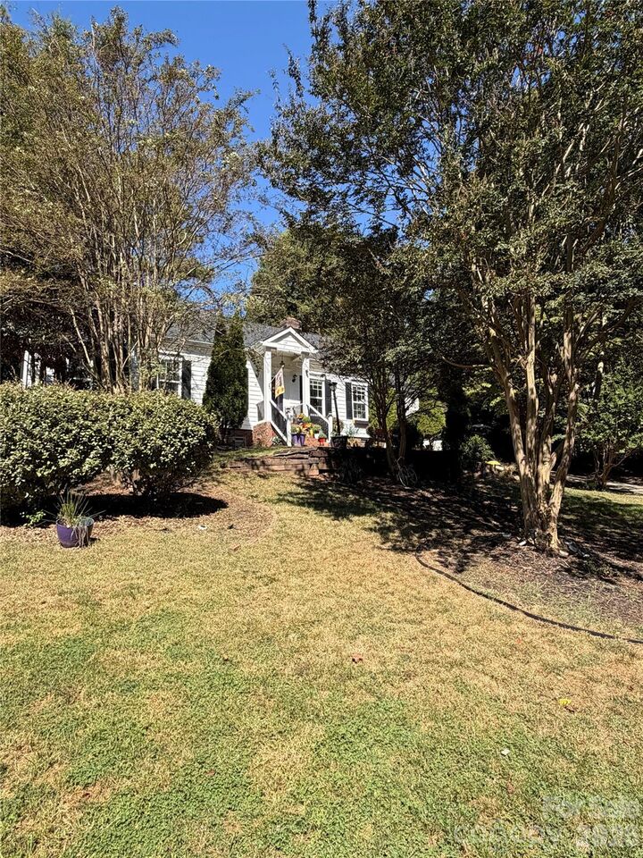 Property Photo:  1116 Somersby Lane  NC 28105 