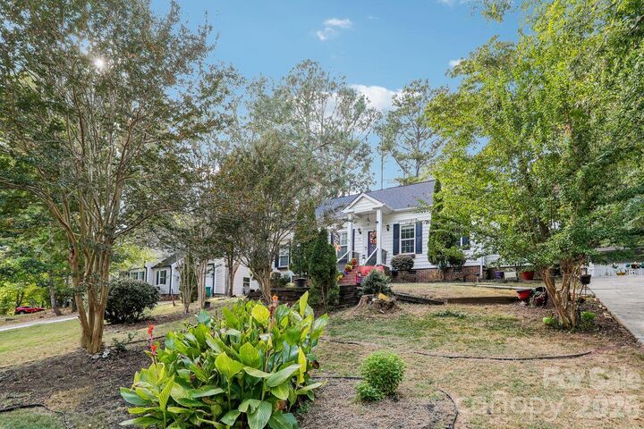 Property Photo: 1116 Somersby Lane NC 28105