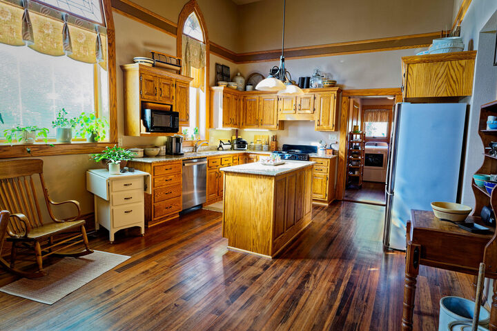Property Photo: 120 SE 3rd Street IA 50212
