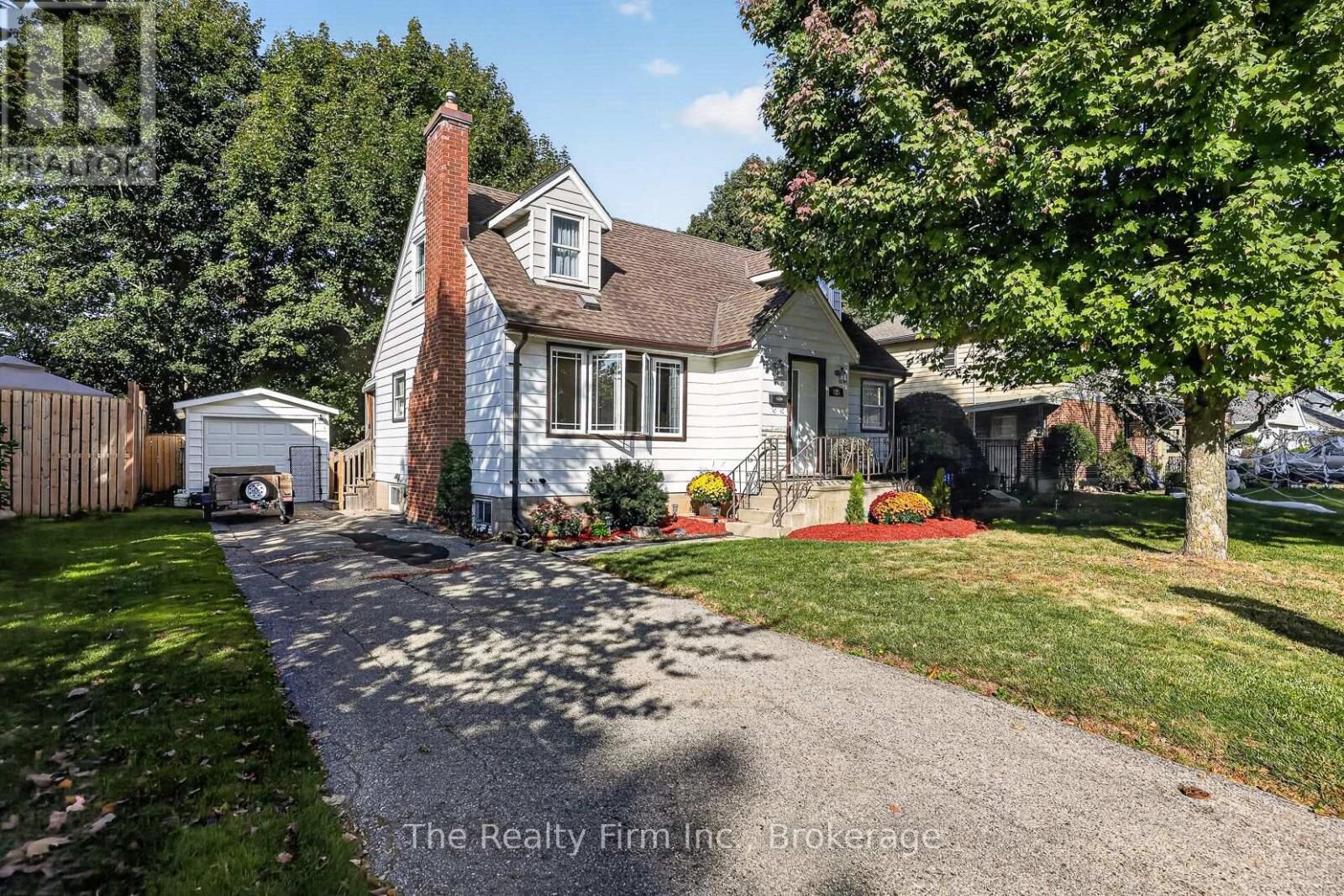 Property Photo: 325 Victoria Street North ON N4S 6W6
