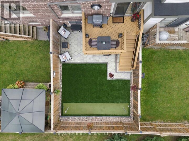 Property Photo:  66 Longshore Way  ON L1N 0M1 