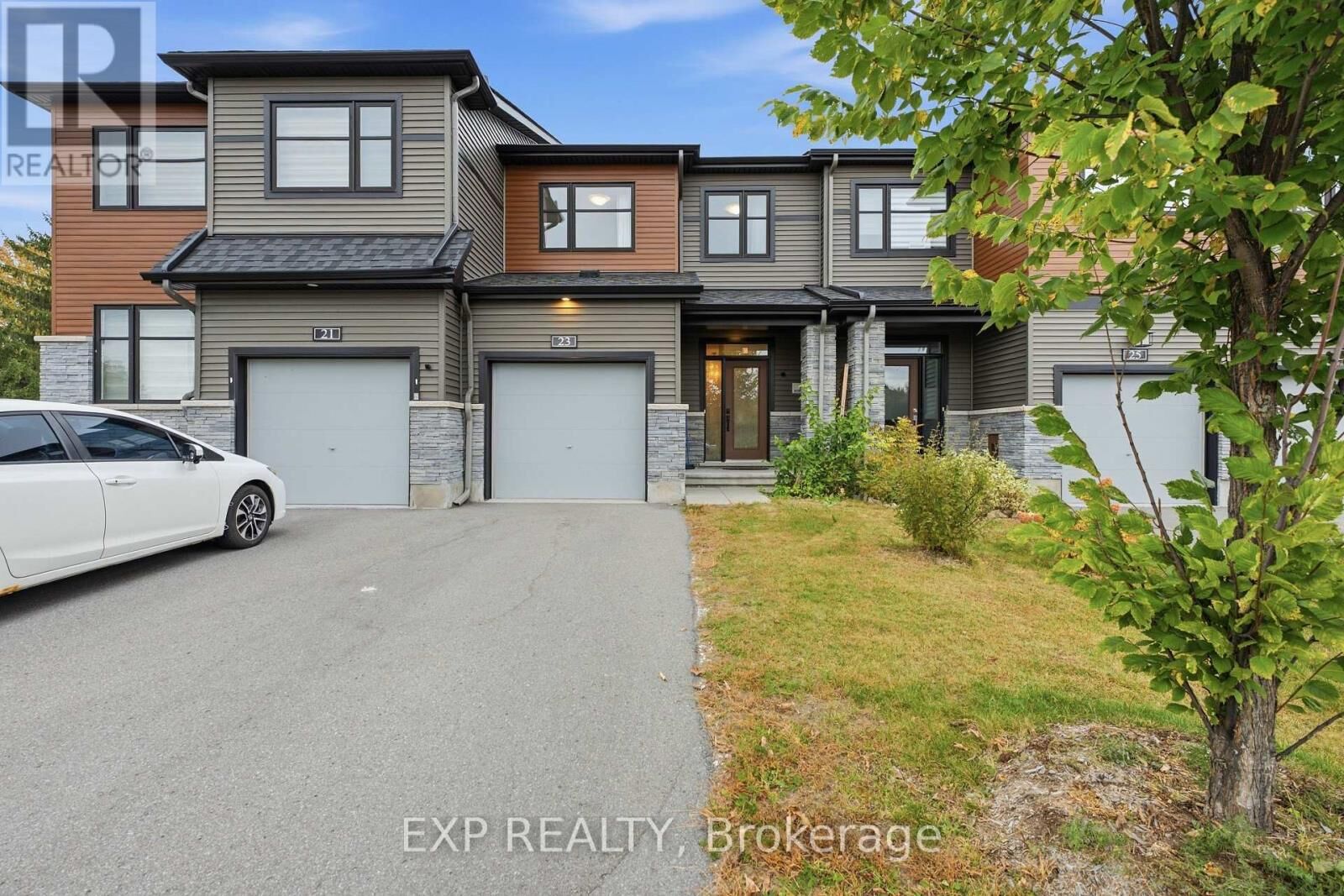 Property Photo:  23 Finglas Court  ON K2J 6Y6 