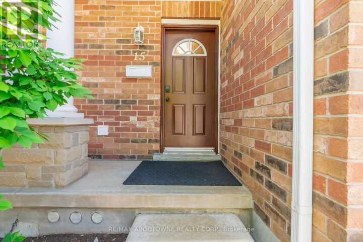 Property Photo:  151 Clairfields Drive East 15  ON N1L 1P5 