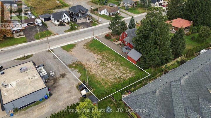 Property Photo:  690 Quaker Road  ON L3C 3H4 