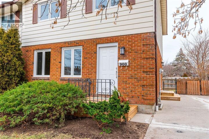 Property Photo: 900 Everest Court ON N7T 7T6