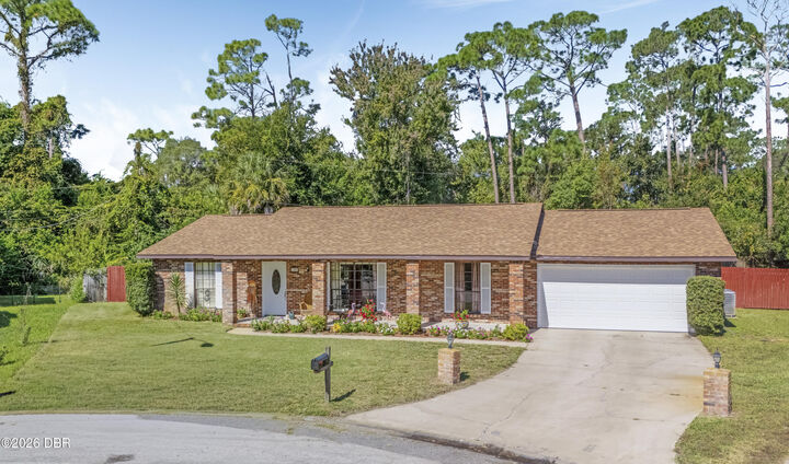 Property Photo:  160 Greenbriar Avenue  FL 32174 