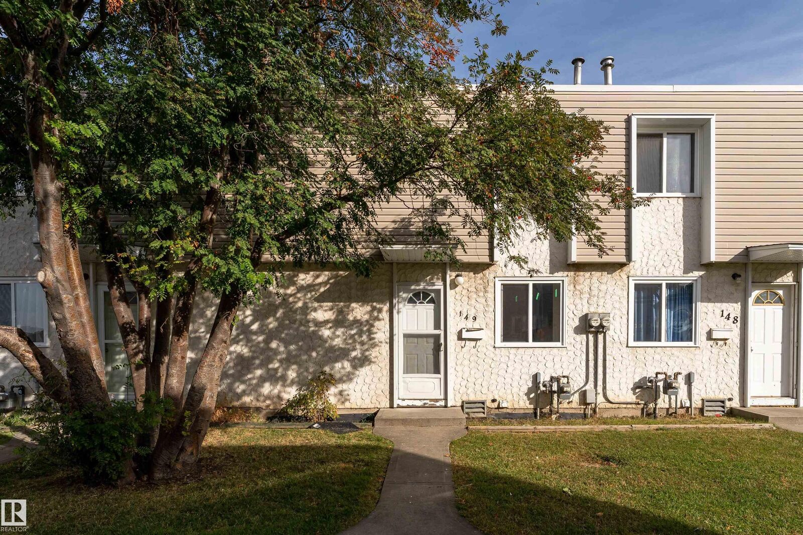 Property Photo: 149 Cornell Court NW AB T5C 3C3