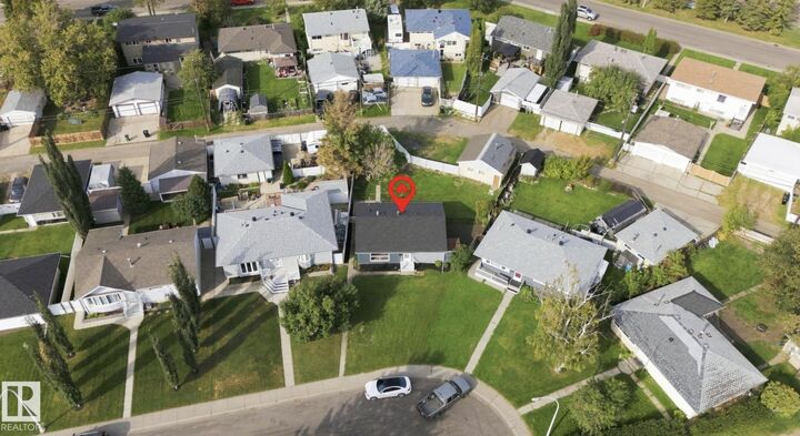 Property Photo:  15812 110A Avenue NW  AB T5P 1H7 