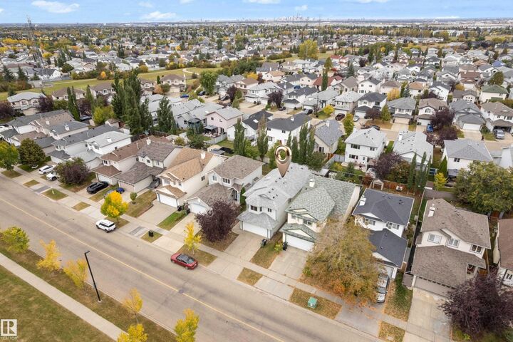 Property Photo:  2320 37A Ave NW NW  AB T6T 1P4 