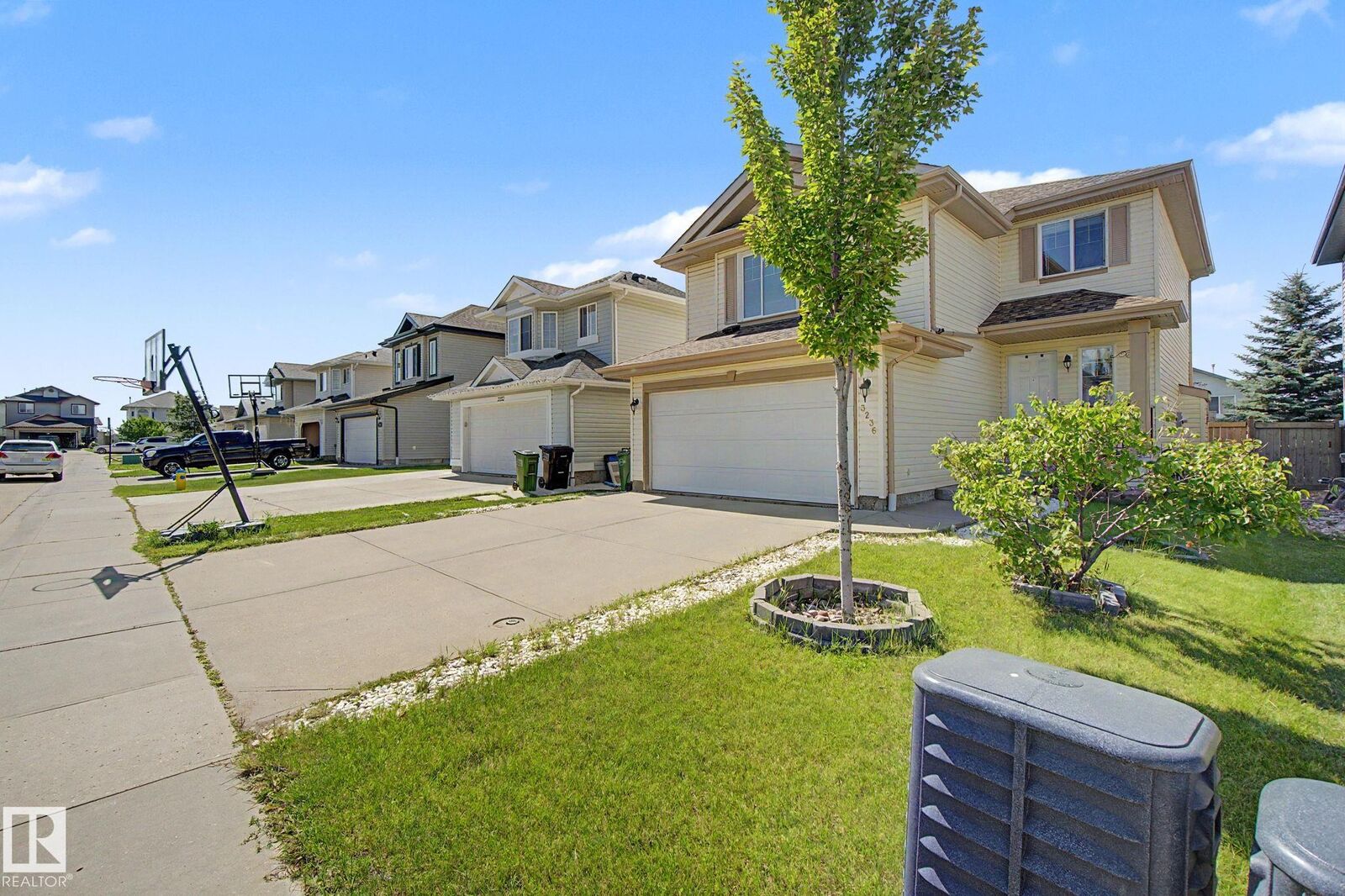 Property Photo:  3236 21 Street NW  AB T6T 0A8 