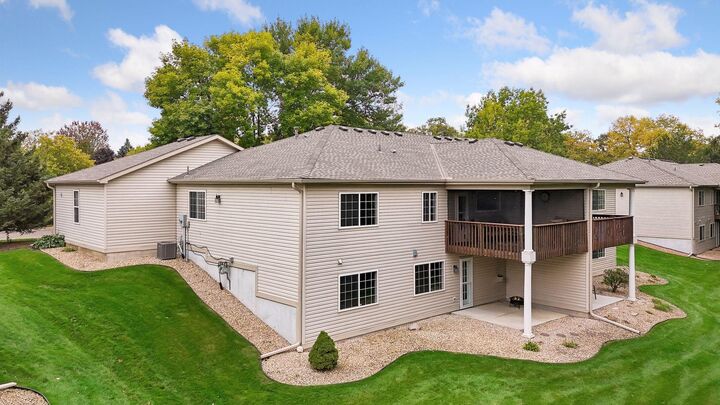 Property Photo: 980 Carriage Lane MN 55318