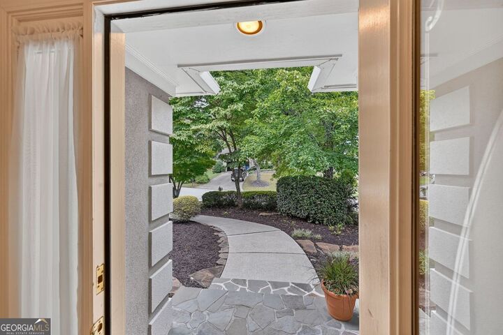 Property Photo: 3970 Bridlewood Drive GA 30096