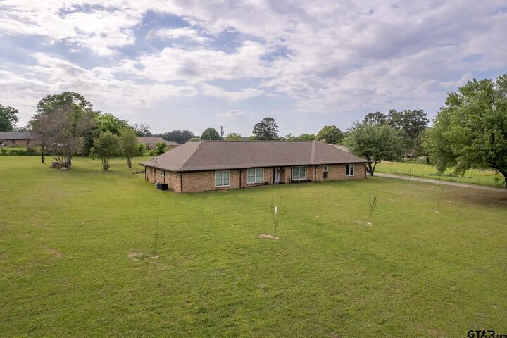 Property Photo:  2201 Ridgley Drive  TX 75762 