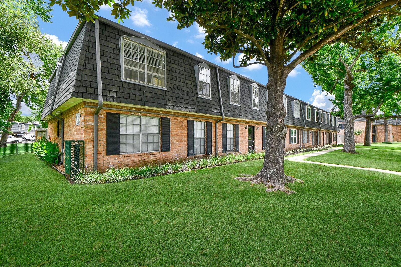 Property Photo: 9001 Gaylord Street 4 TX 77024