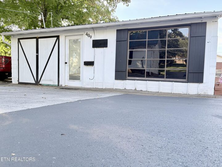 Property Photo:  409 N 3rd St  TN 37763 