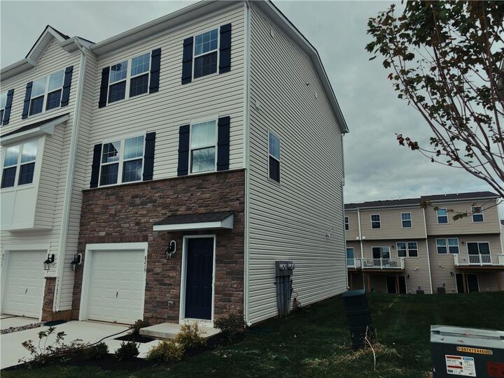 Property Photo: 8215 Brodie Court PA 18031