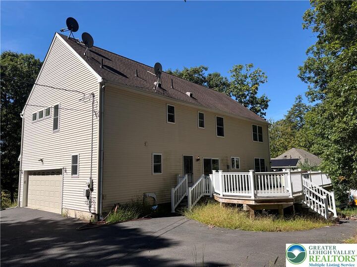Property Photo: 310 Lees Run Circle PA 18302