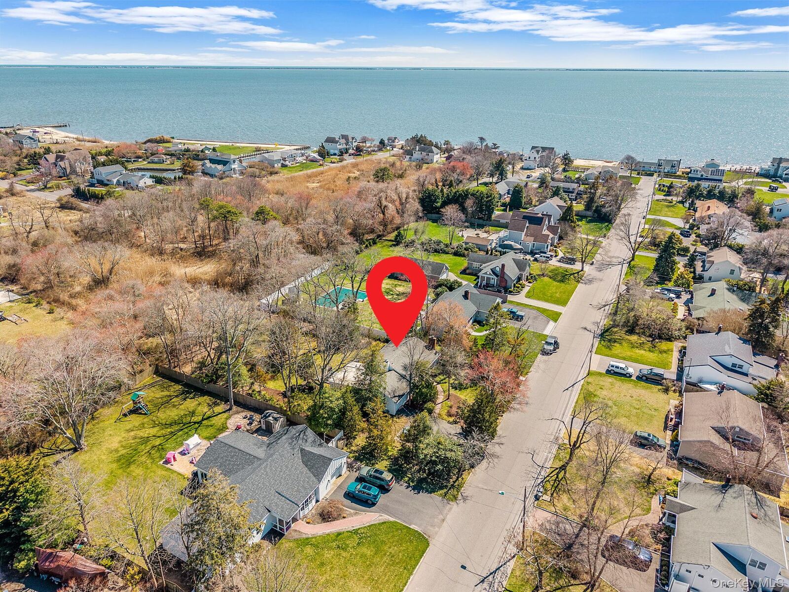 Property Photo:  223 Connetquot Road  NY 11705 
