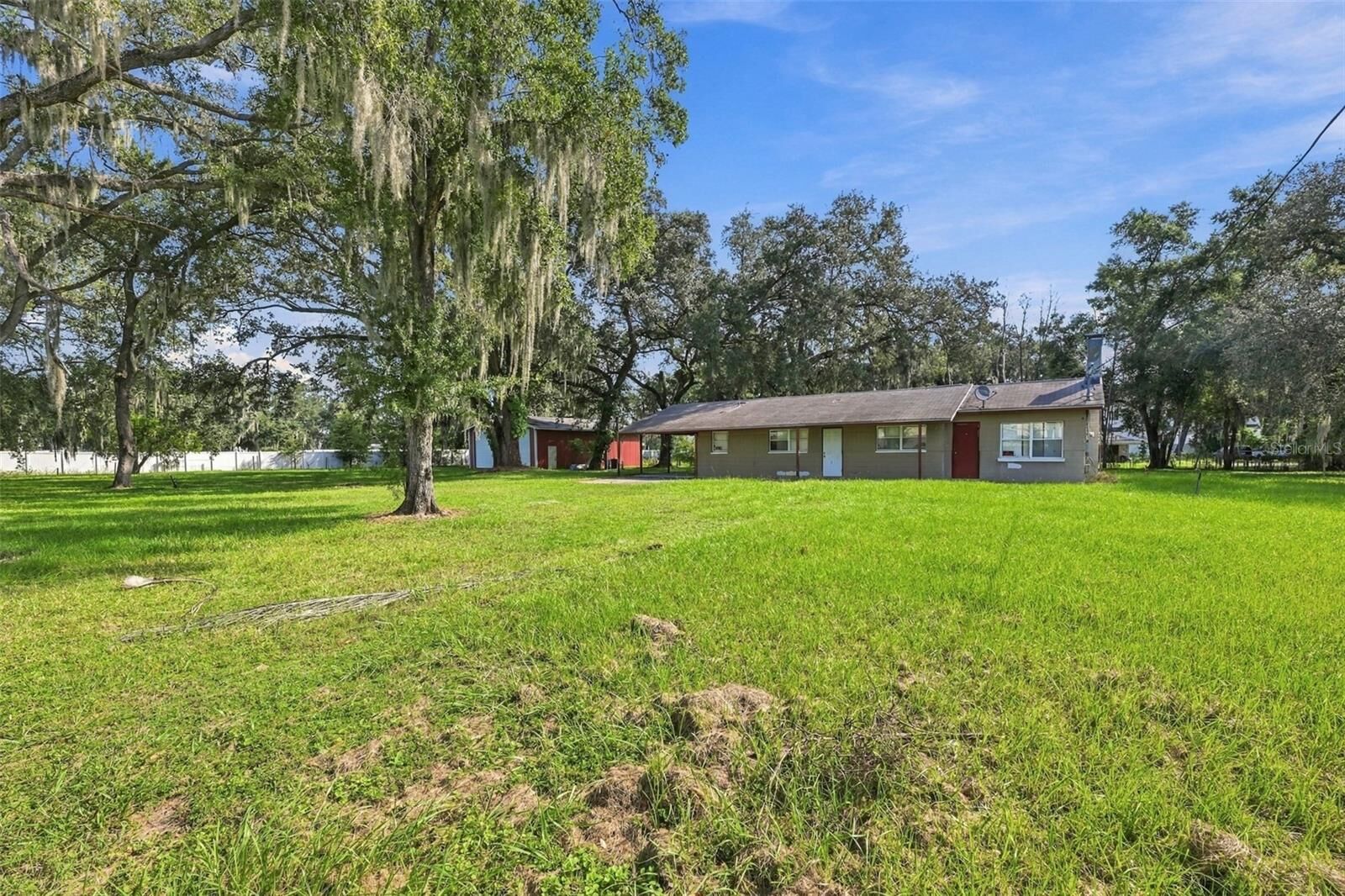 Property Photo: 5906 Watson Road FL 33578
