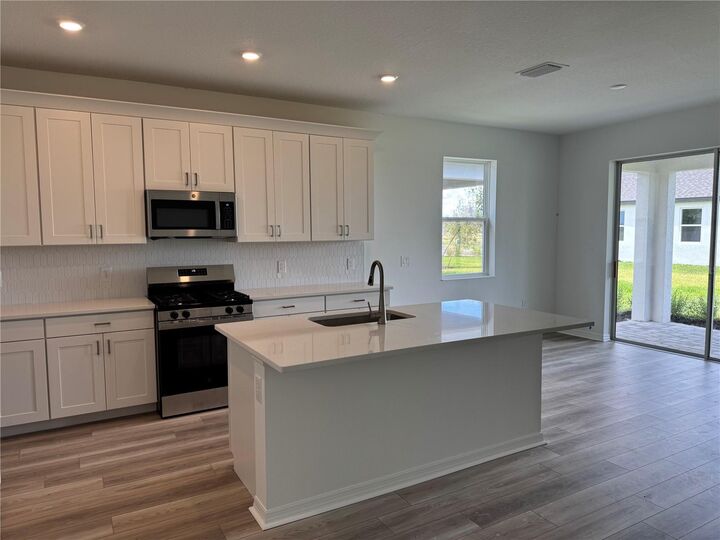 Property Photo:  8708 Canard Cove  FL 34221 
