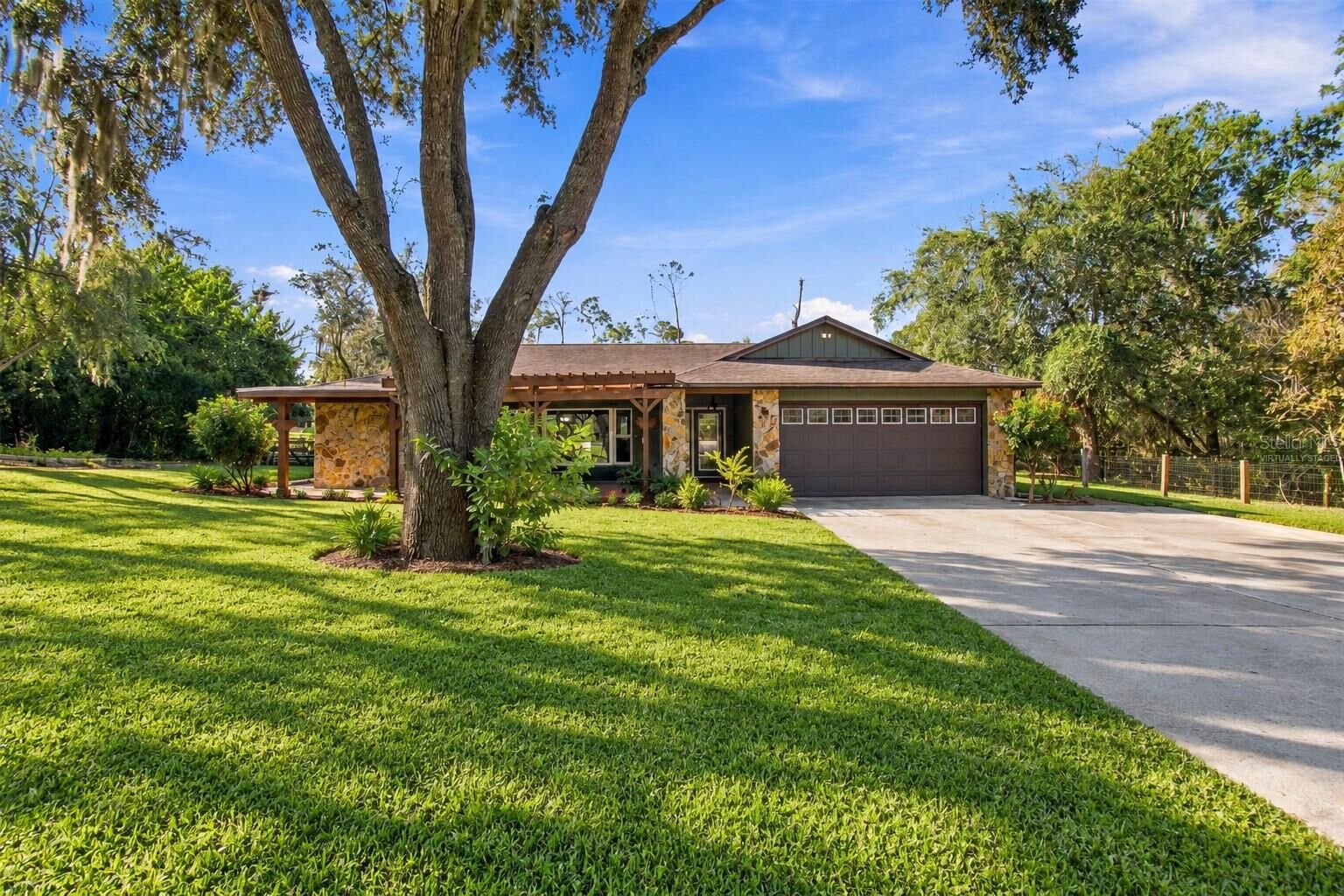 Property Photo:  7891 Sycamore Drive  FL 34654 