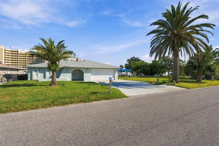 Property Photo: 6027 Beverly Drive FL 34667