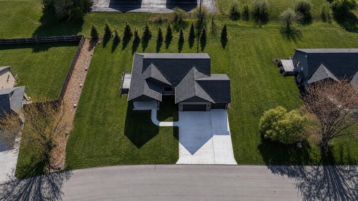 Property Photo: 4054 Center Farm Lane MI 49685