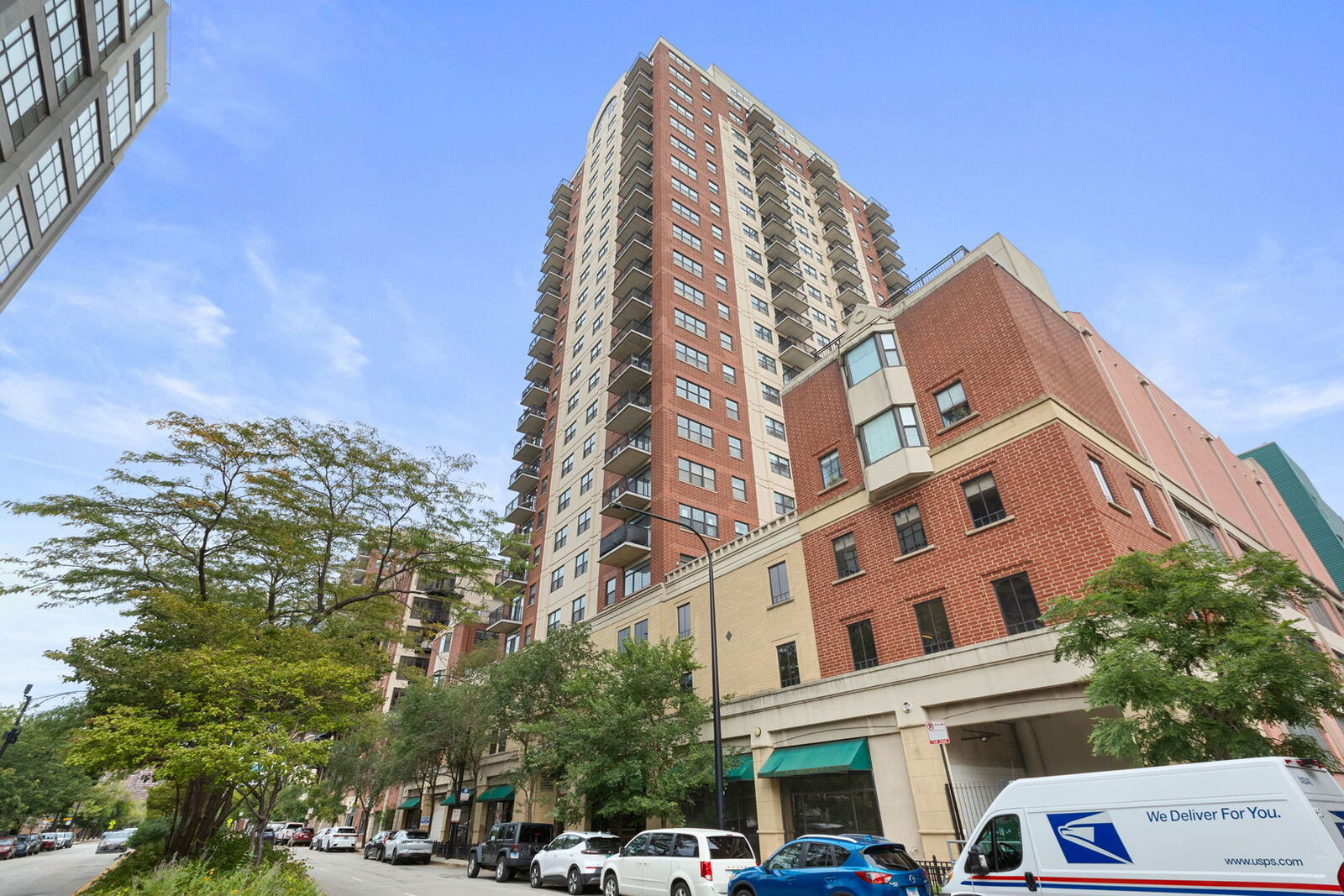 Property Photo: 1529 S State Street 4B IL 60605