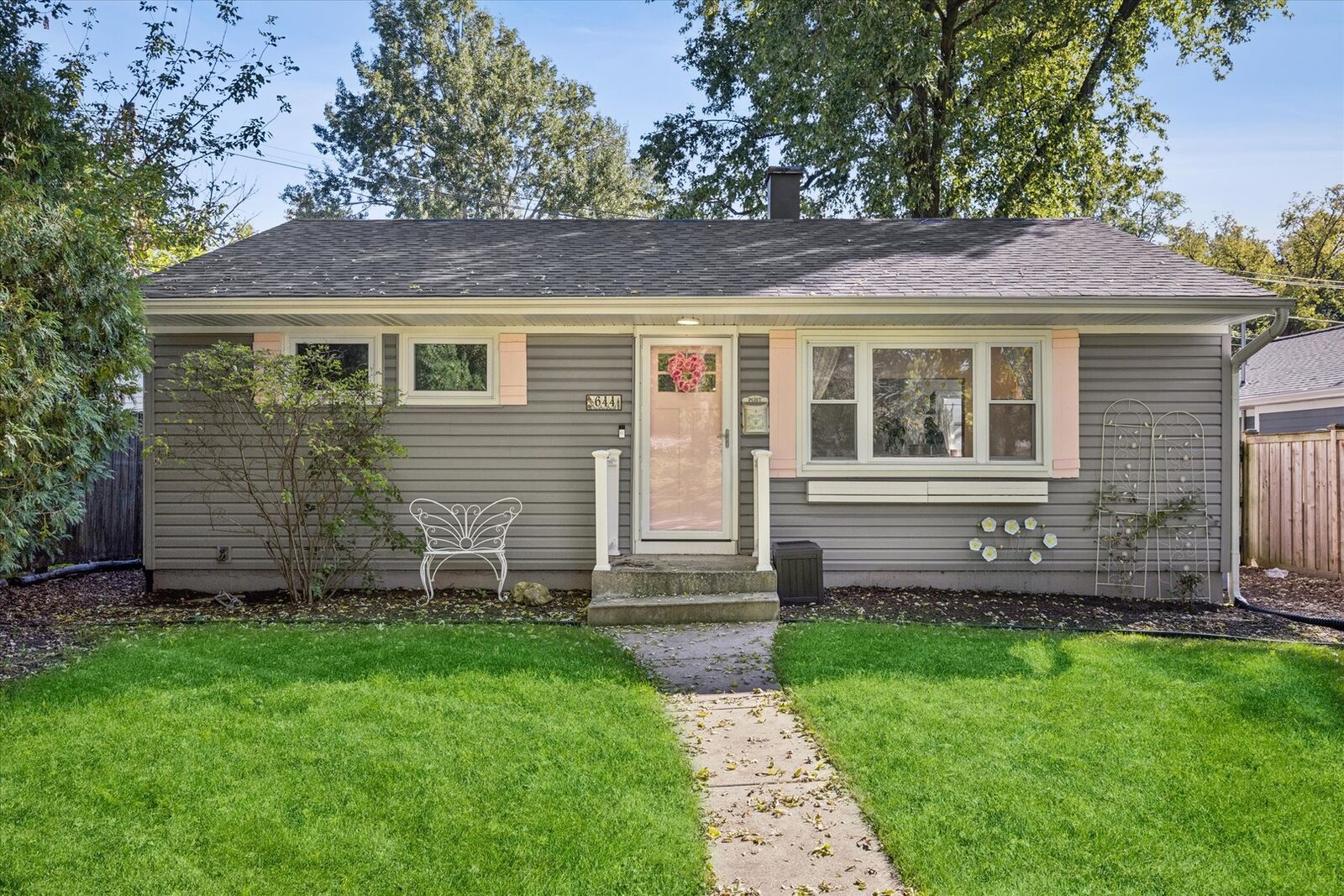 Property Photo: 644 W Hinsdale Avenue IL 60521