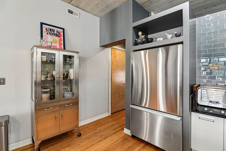 Property Photo:  5430 N Sheridan Road 504  IL 60640 