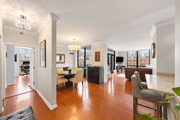 Property Photo: 435 W Erie Street 801 IL 60654