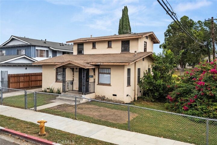 Property Photo:  5304 Lime Ave  CA 90805 