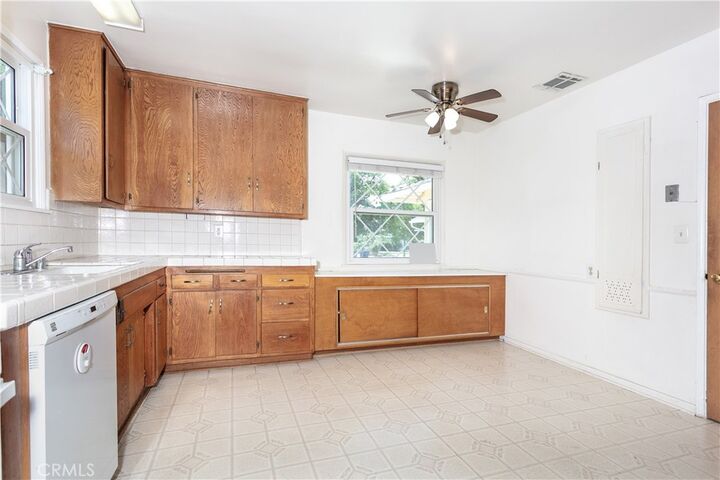 Property Photo:  10436 Columbus Avenue  CA 91345 