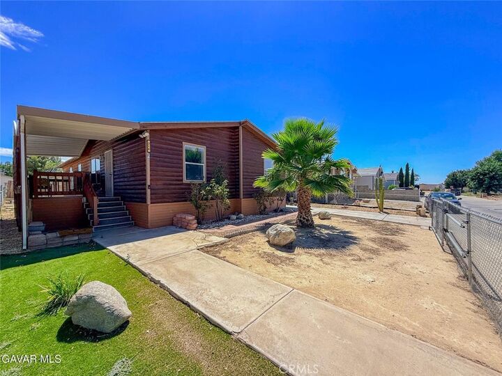 Property Photo:  45465 E 25th Street 214  CA 93535 