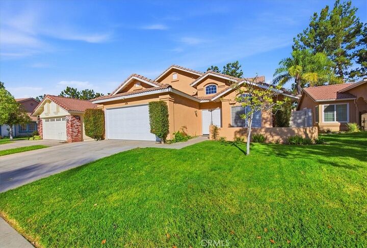 Property Photo: 19265 White Dove CA 92508