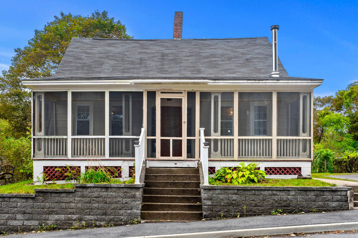Property Photo:  12 Berwick Avenue  ME 04073 