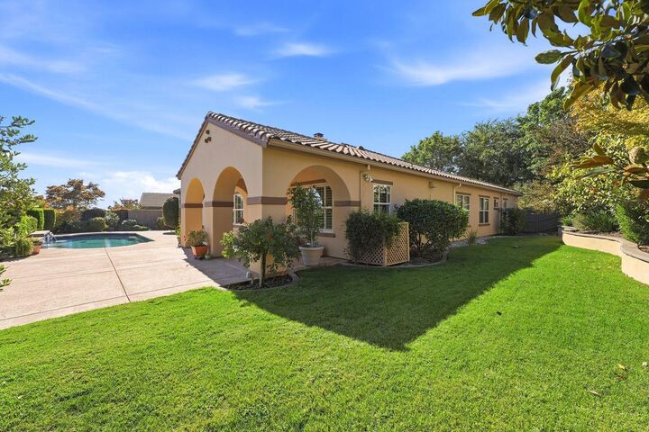 Property Photo:  5031 Tesoro Way  CA 95762 
