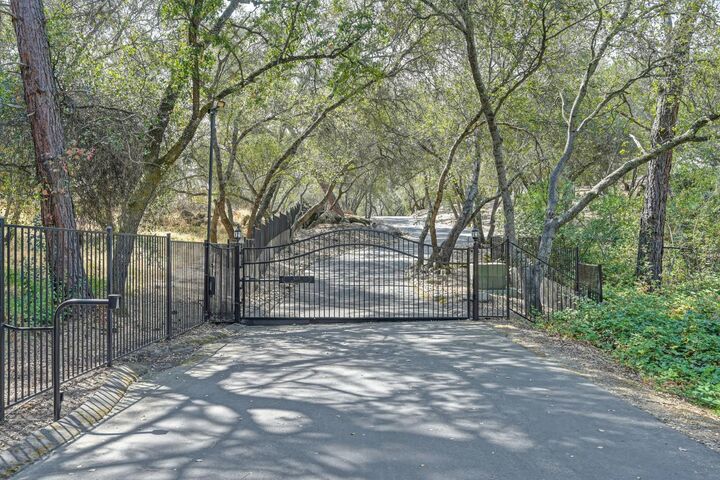 Property Photo: 6005 Paseo Villena CA 95746