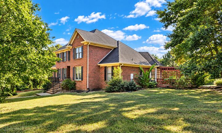 Property Photo:  4810 Saint Andrew Ct  TN 37043 
