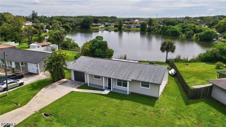 Property Photo:  2620 Cartegena Avenue  FL 33905 