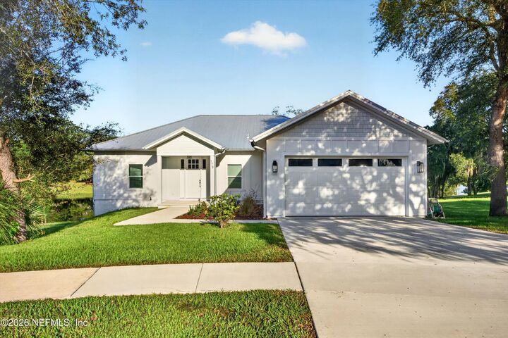Property Photo: 175 Alava Court FL 32086