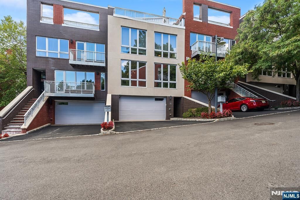 Property Photo:  18 Vela Way  NJ 07020 