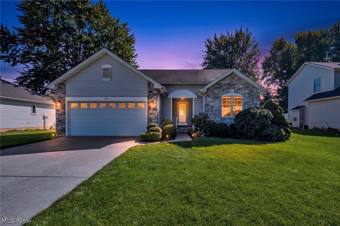 Property Photo: 441 Pemberton Drive OH 44035