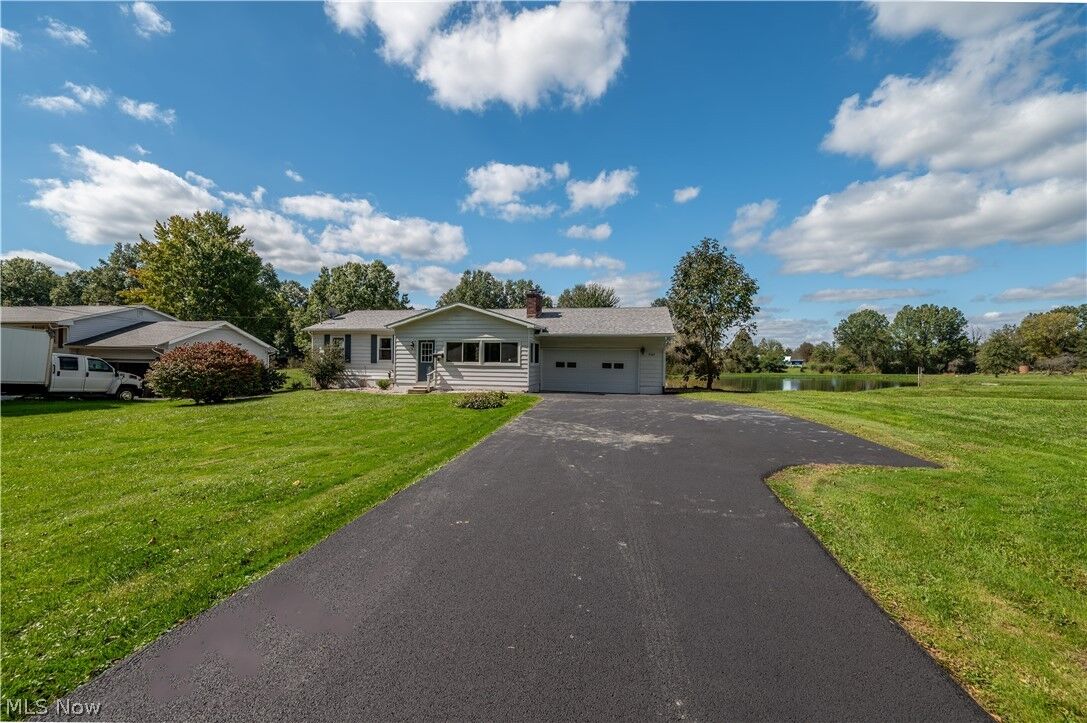 Property Photo:  5369 Pierce Road  OH 44481 