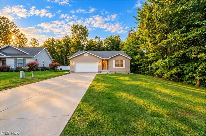 Property Photo: 1393 Cross Cove OH 44515